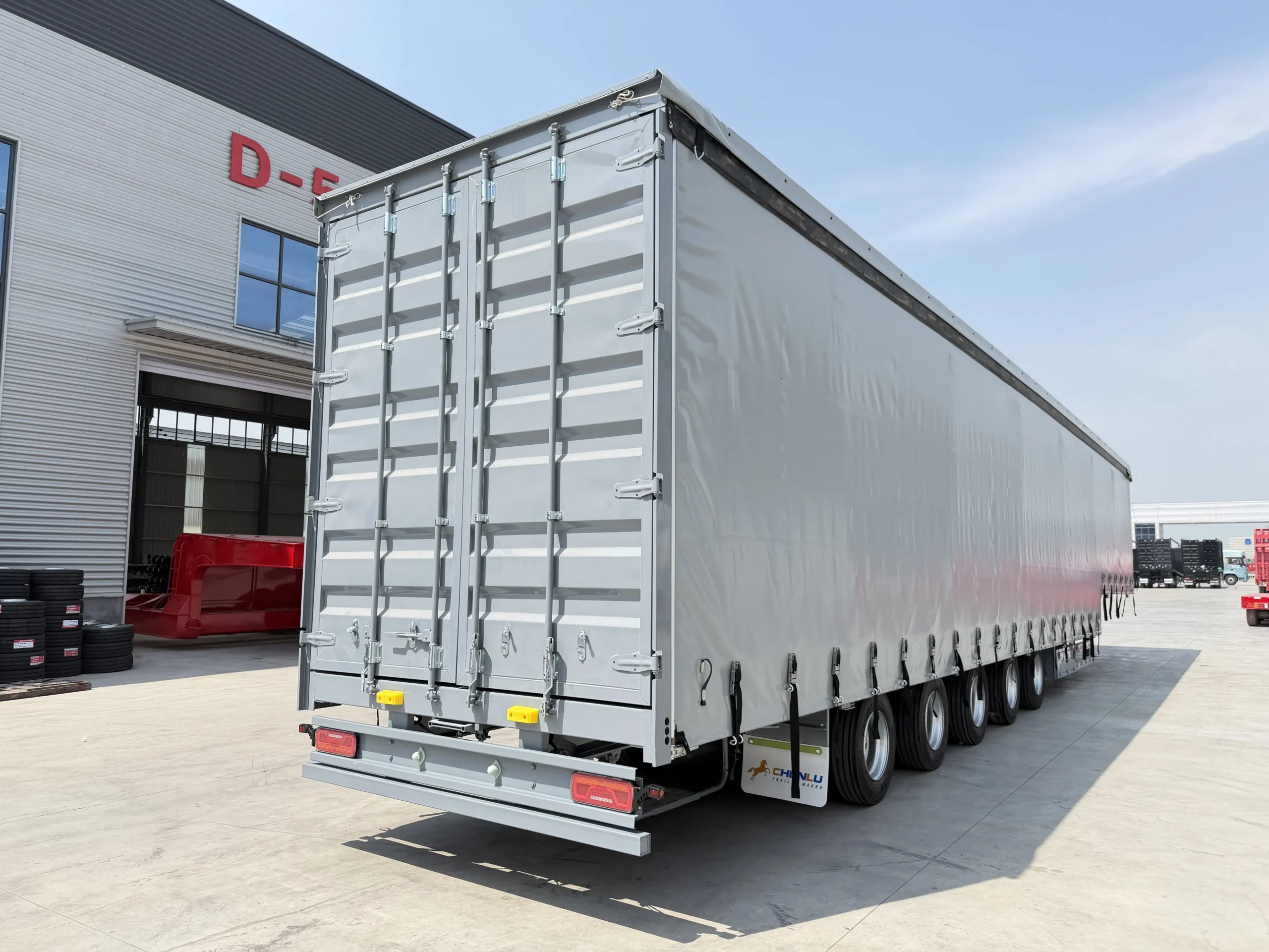 Five-axle curtain side semi-trailer exterior