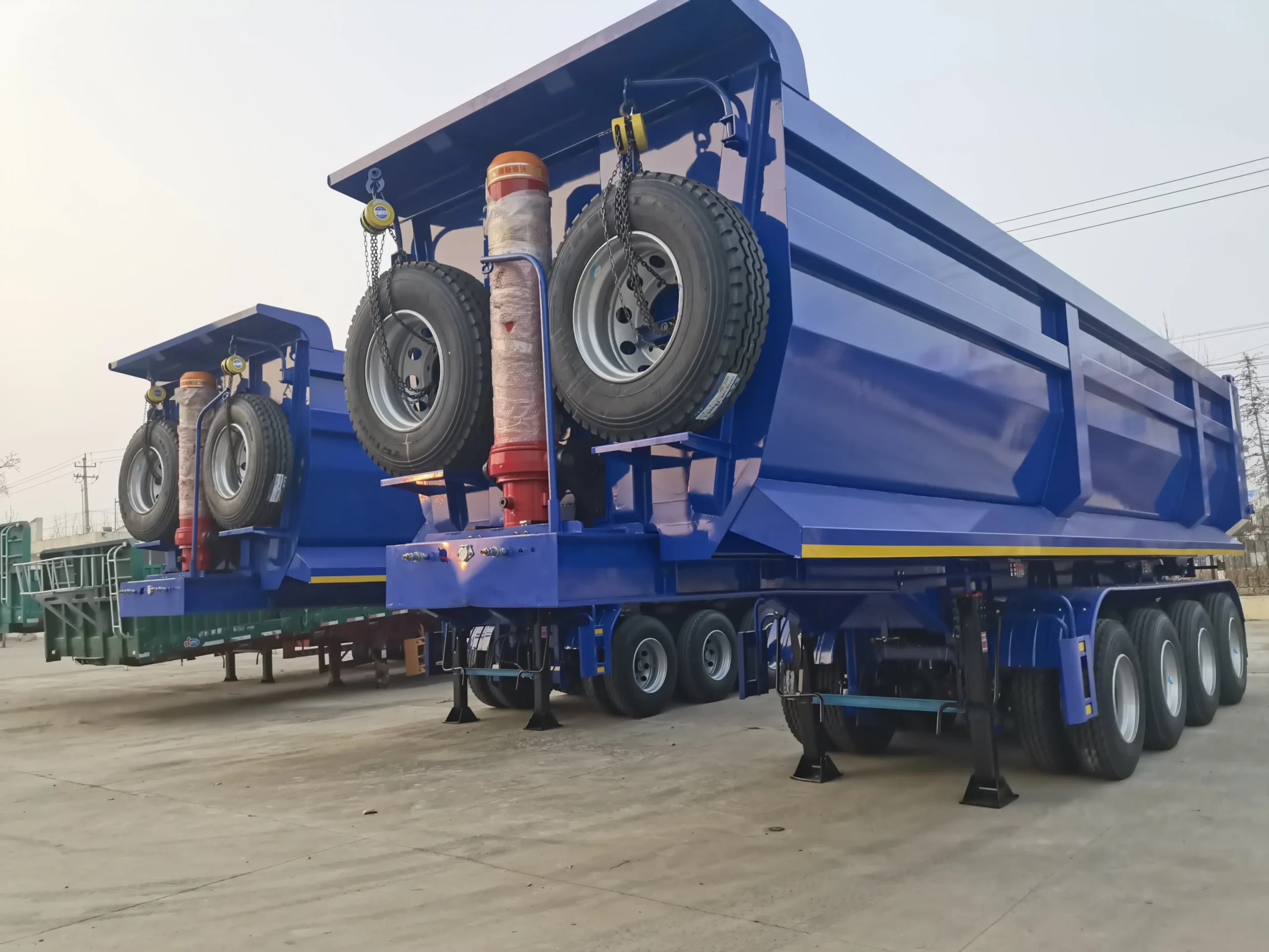 Blue CHENLU four-axle dump semi trailer with air suspension configuration