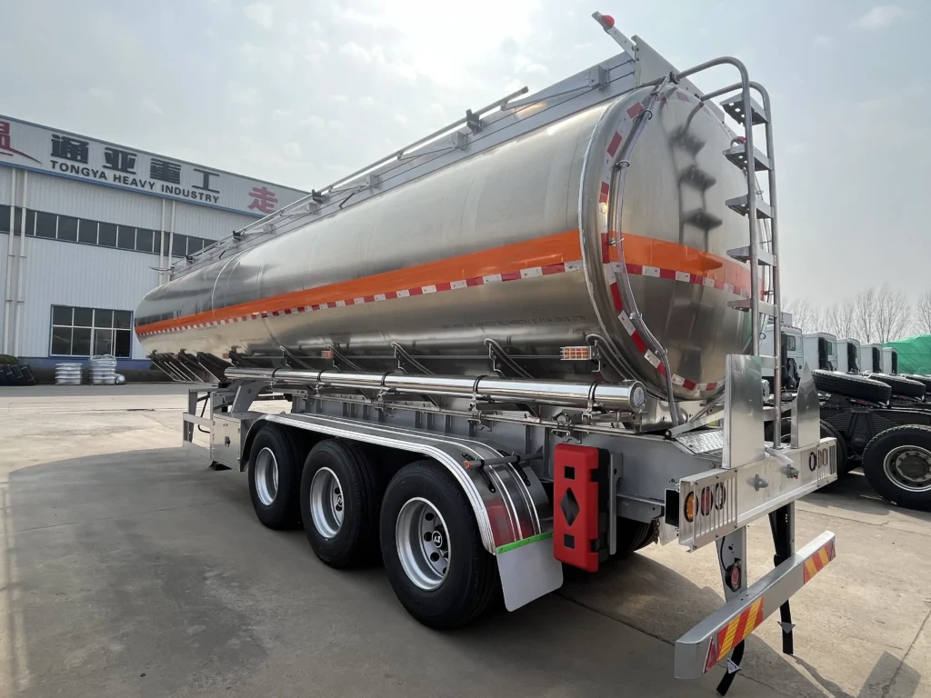 Aluminum fuel tanker semi-trailer viewed from the rear