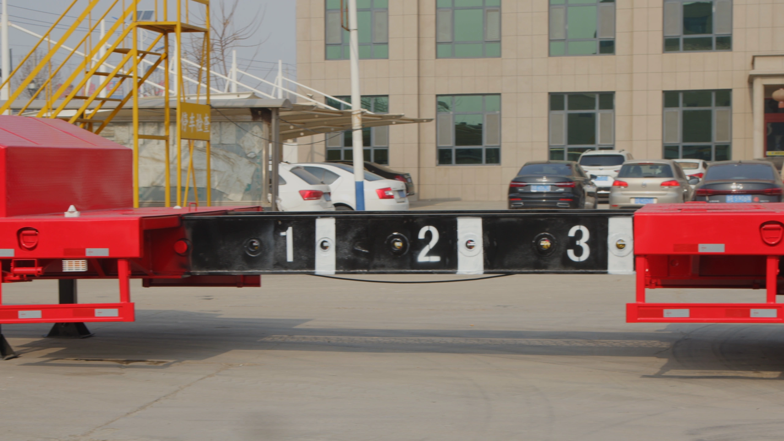 Custom extension length of the lowbed trailer gooseneck