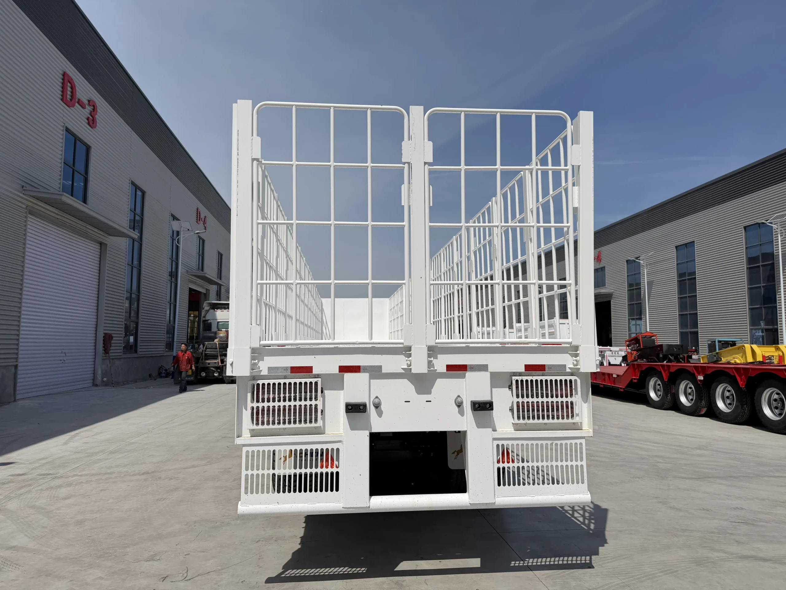 Rear gate and end-wall structure of the fence cargo semi trailer