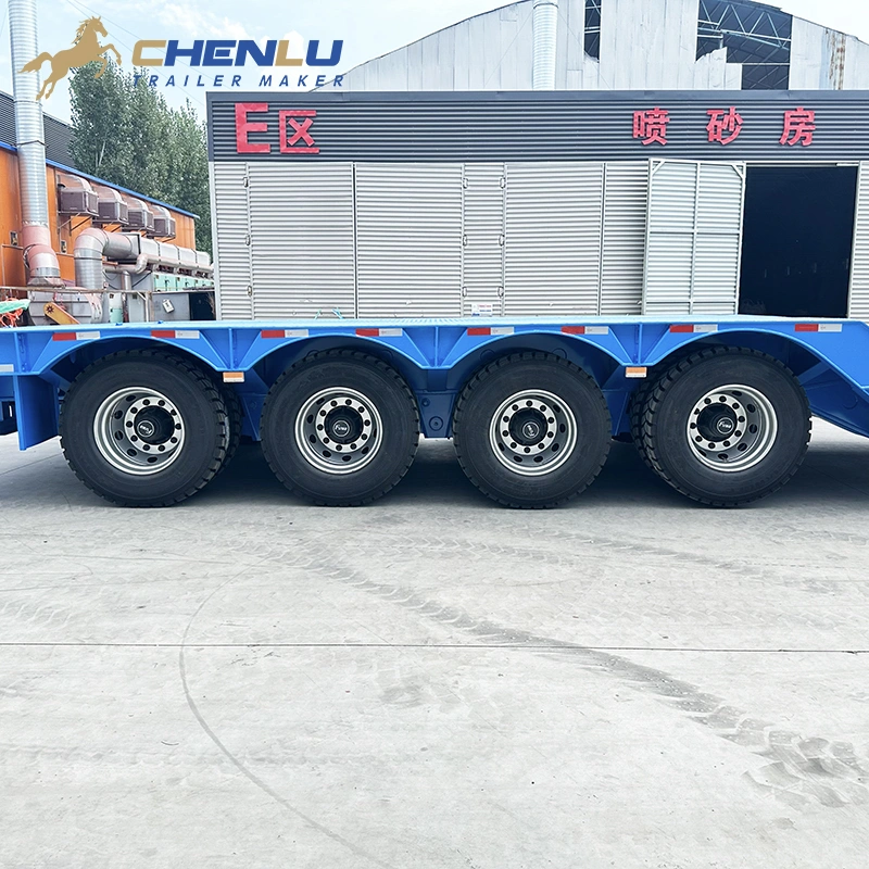 Four-axle rear group on a folding gooseneck lowbed trailer
