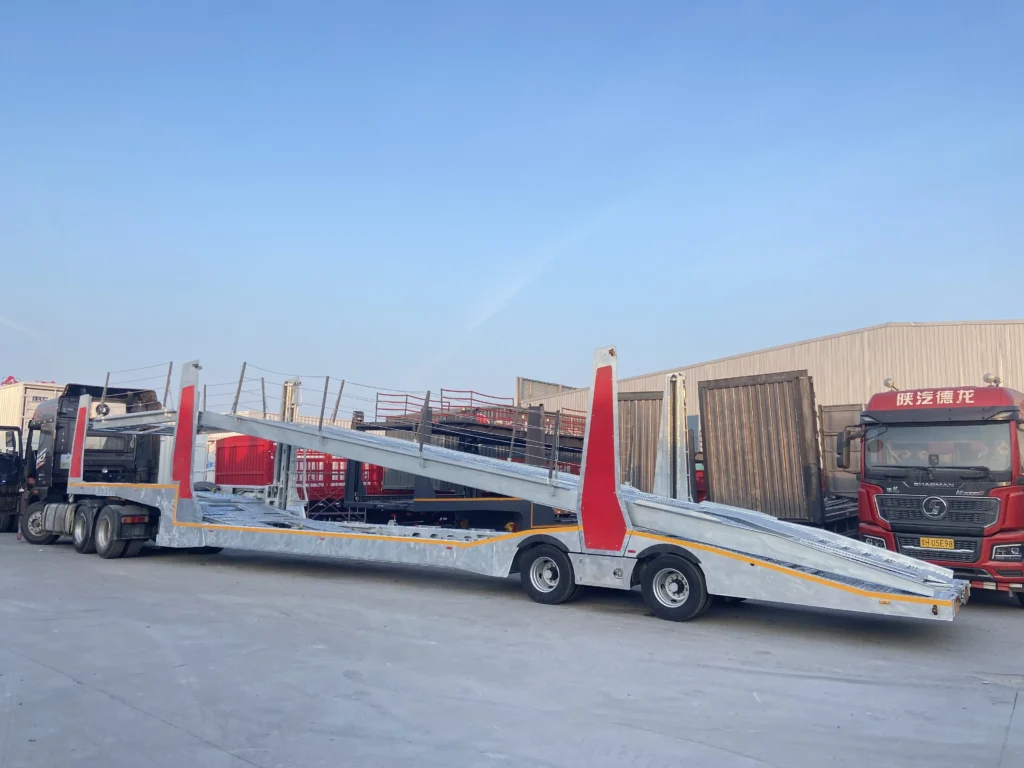 Car carrier semi-trailer with rear loading ramps