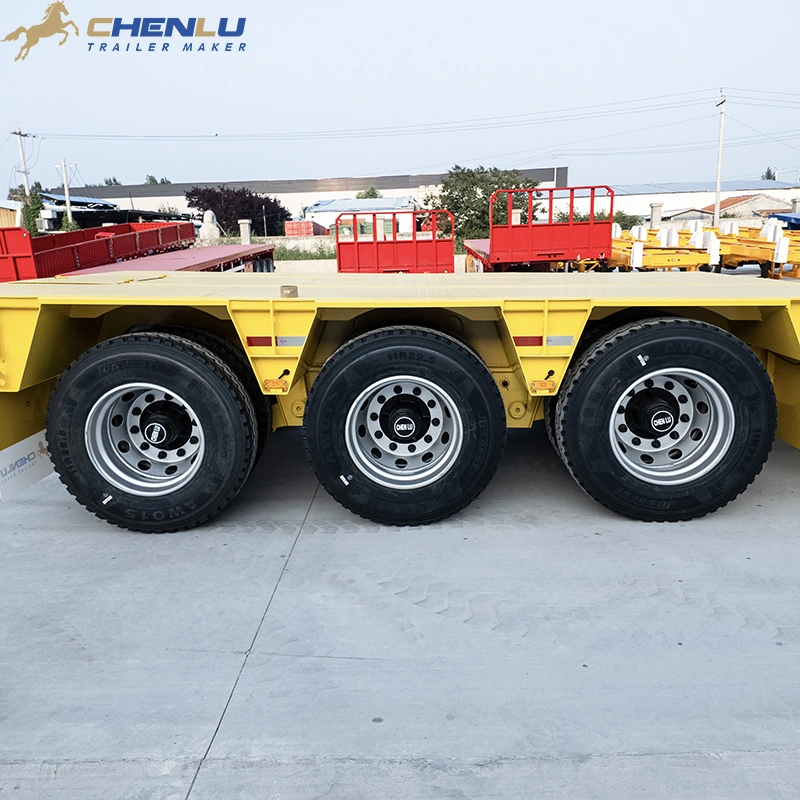 Three-axle running group on a detachable gooseneck lowbed trailer