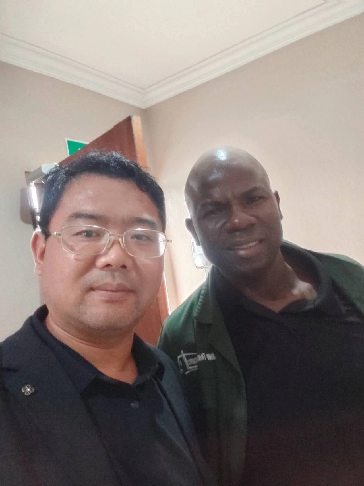 CHENLU representative meeting an African trailer manufacturer during the research visit