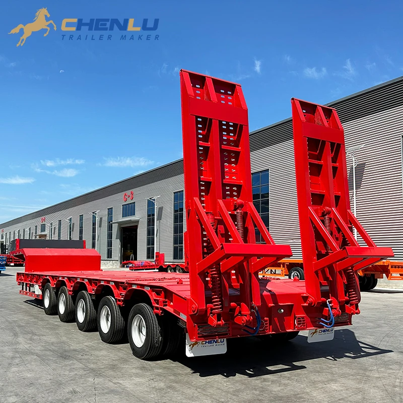 Wide loading deck and five-axle running gear on the lowbed trailer
